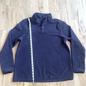 Beautiful 32° fleece pull over